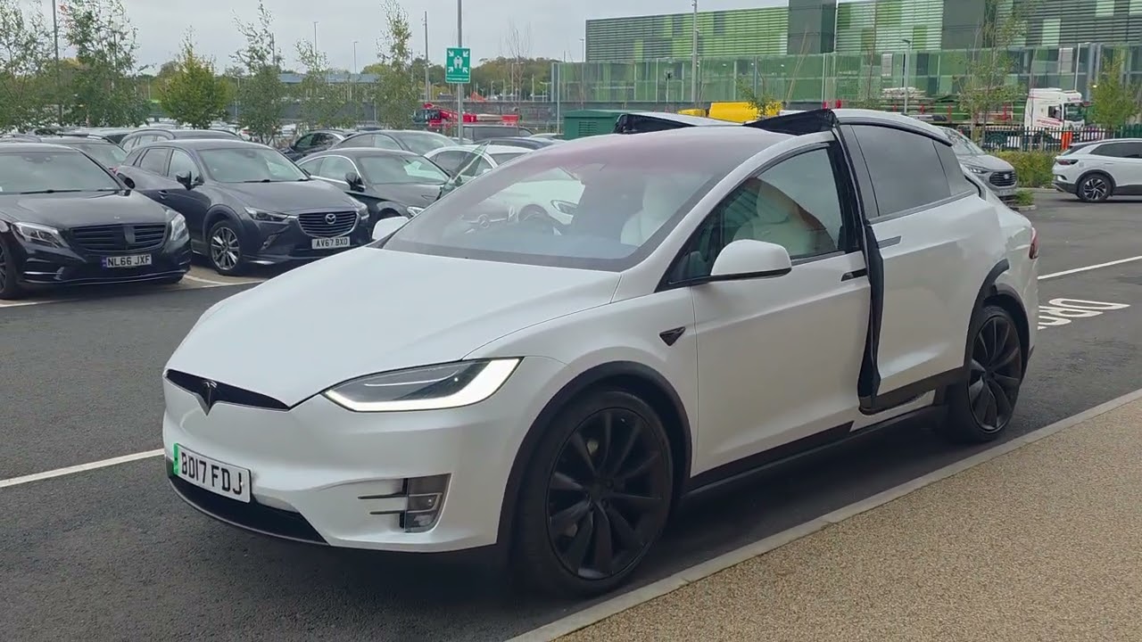 SC01 - Free Supercharging Tesla Model X 6 Seater
