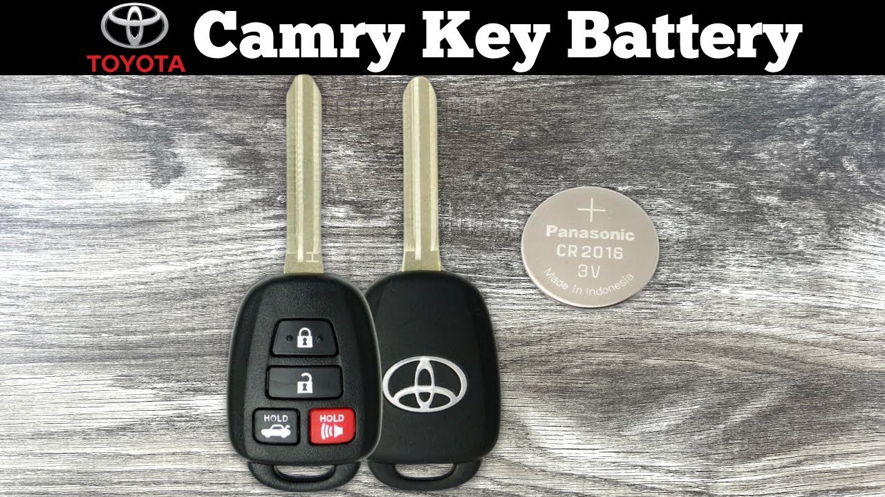 Как заменить батарейку в брелоке-пульте Toyota Camry 2015–2017 годов выпуска — Замена батарейки в...