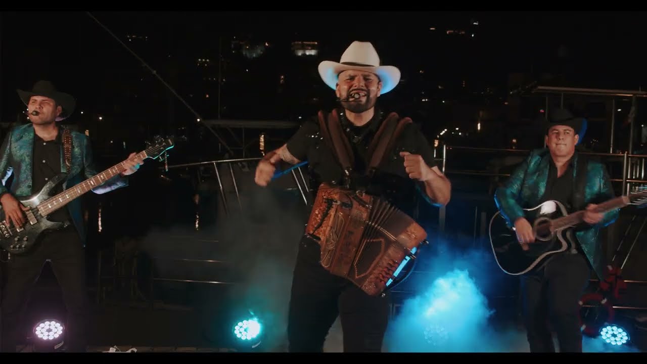 No Necesitas A Carlo - Roman De Los Reyes 