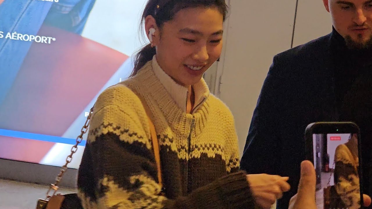 Jung Hoyeon 정호연 arrival @ Charles de Gaulle Airport in Paris for the Louis Vuitton PFW Event