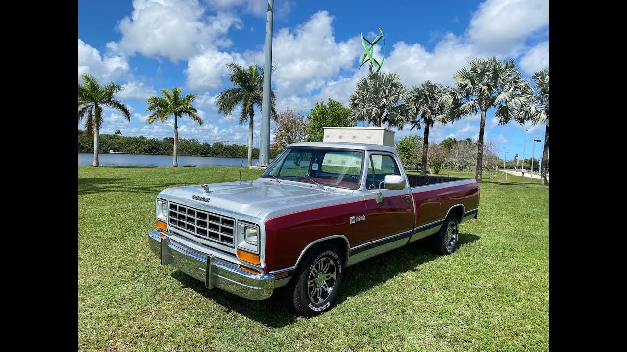 1988 Dodge D100 RAM 318 cui V8