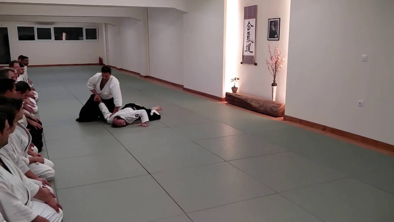 Ryotedori Jiyu Waza