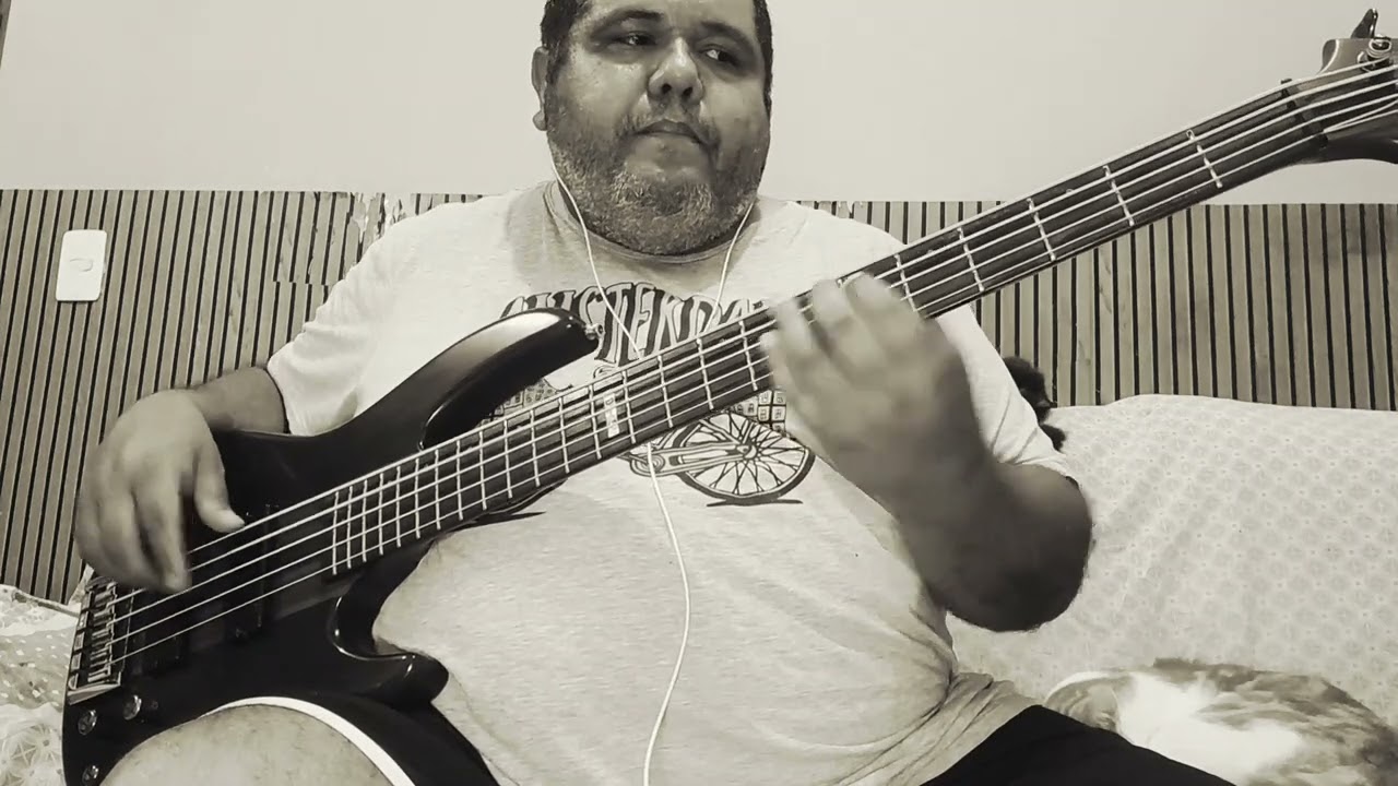 Ancient of Days ( Ron Kenoly ) cover bass