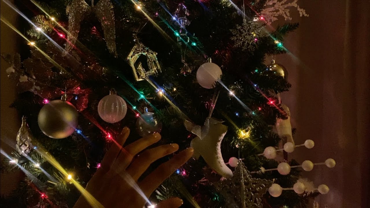 ASMR - Christmas Tree Tapping