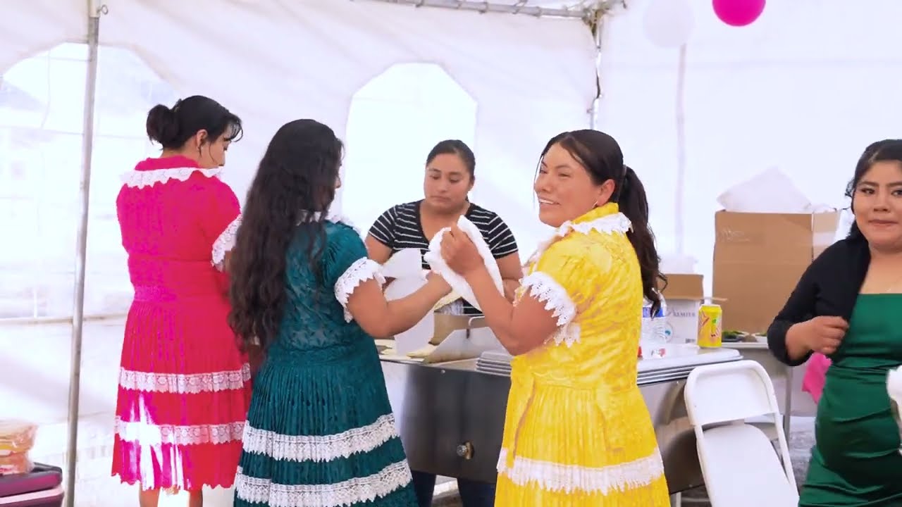 Bautizo En Santa María CA Con  La gente De San Vicente Coatlan