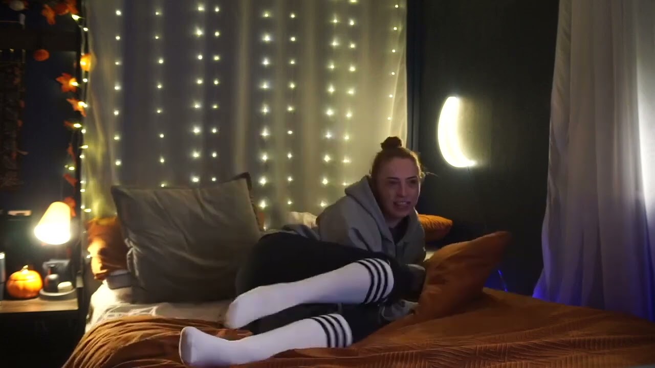 [ASMR] Cosy socks vibes only :)