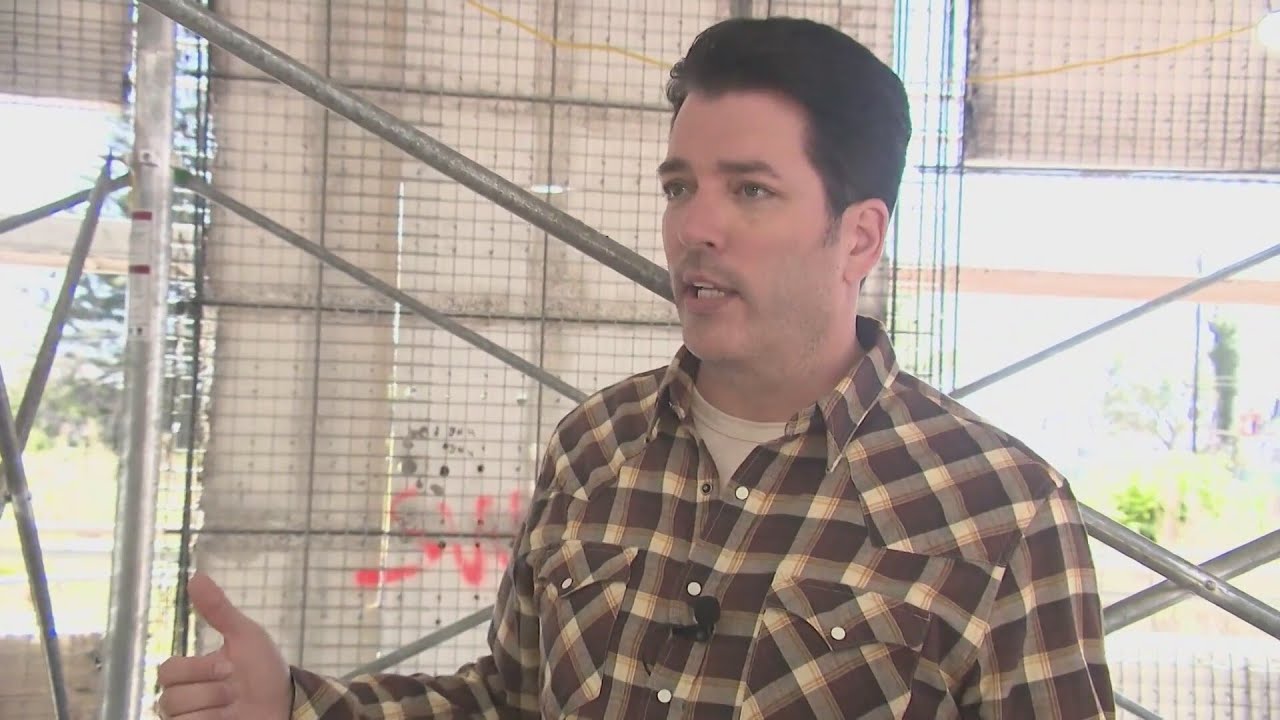 'Property Brothers' star Jonathan Scott helps rebuild home destroyed in Palisades Fire using firepro