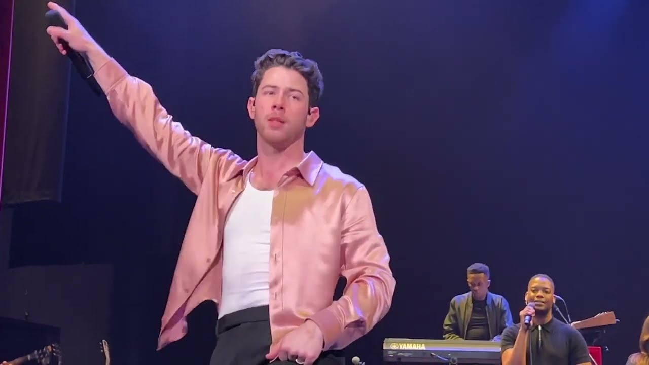 Jonas Brothers - Wings (Live)