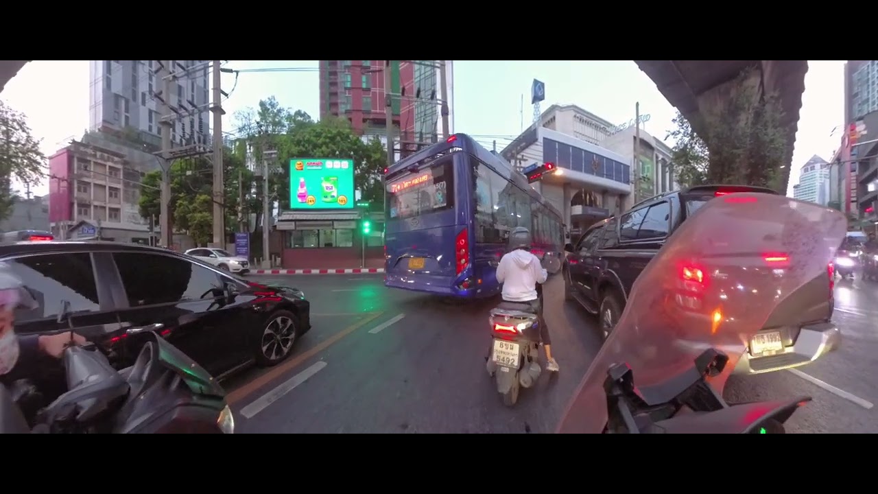 [ASMR] ขี่มอไซค์ไปทำงานกับ ADV350 (No Talking)