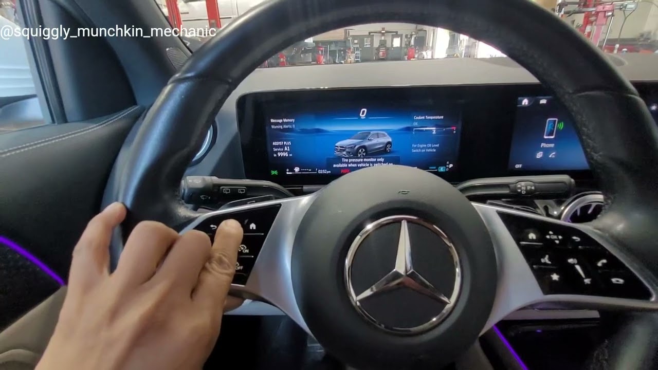 2024 mercedes GLA 250 oil level check