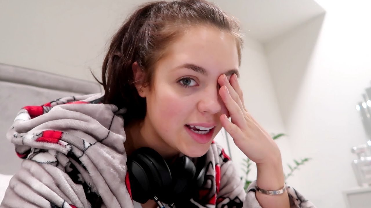 12 DAYS OF VLOGMAS!! LET'S DO THIS