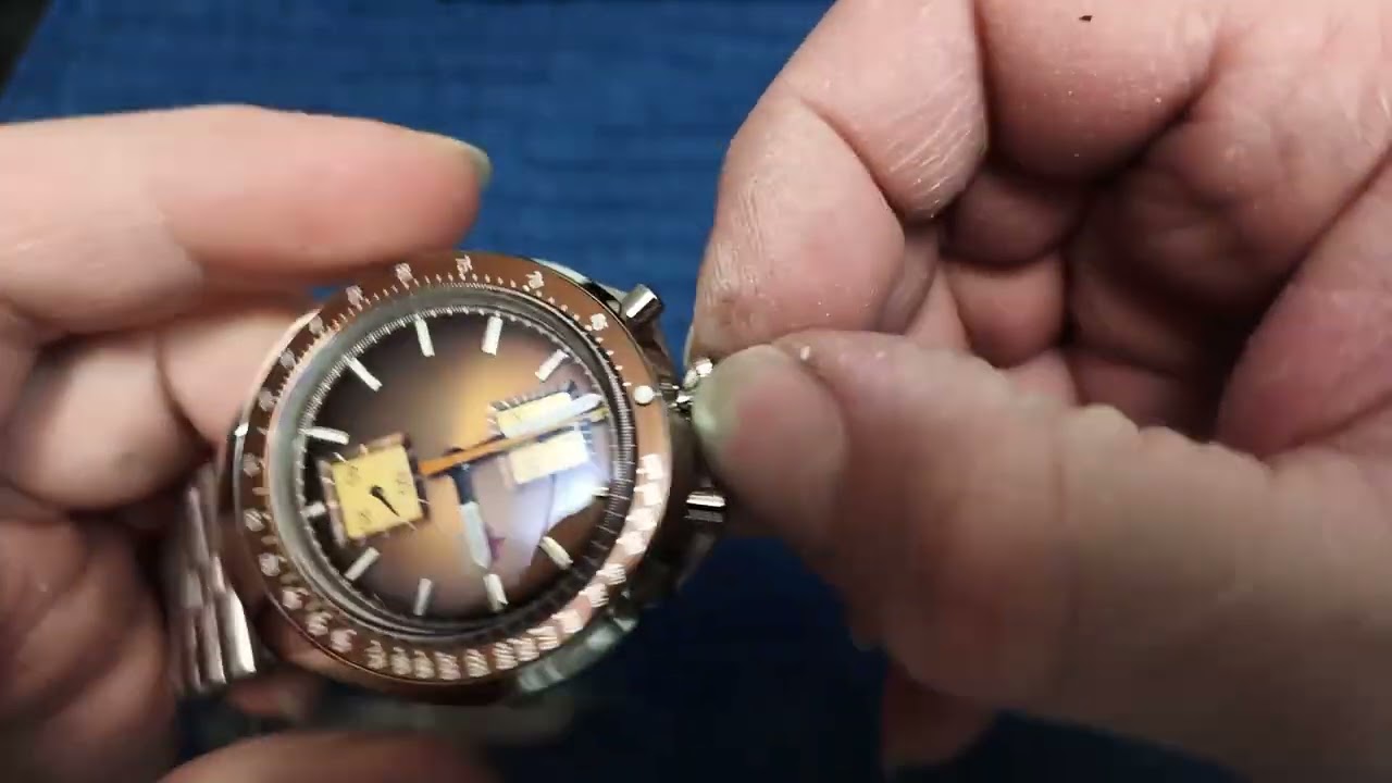 RED STAR BULL HEAD  MECHANICAL CHRONOGRAPH HOMAGE RETRO VINTAGE STYLE SEAGULL ST1901 WATCH UNBOXING
