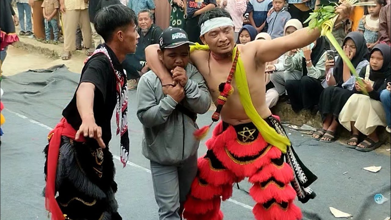 Rogo Turonggo Yuono Kuda Kepang Legendaris.