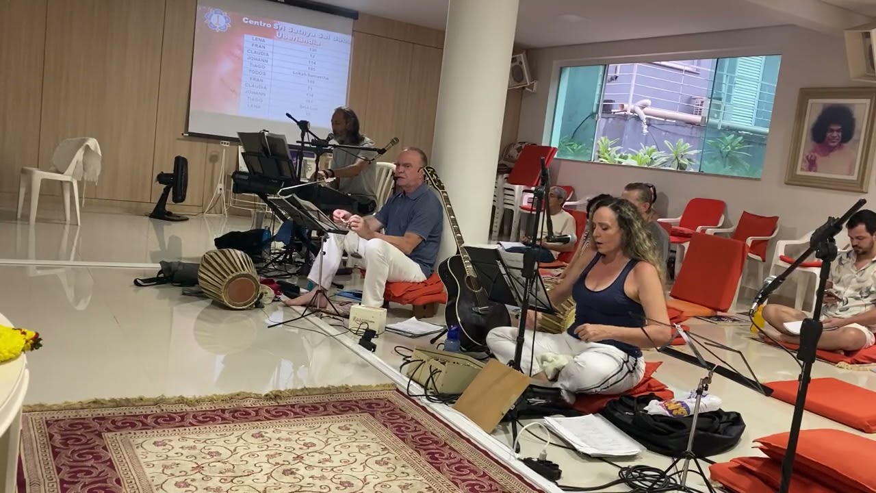 14-12-2025 Bhajans, Mantras e Kirtans (Cerimônia de Cânticos Devocionais)