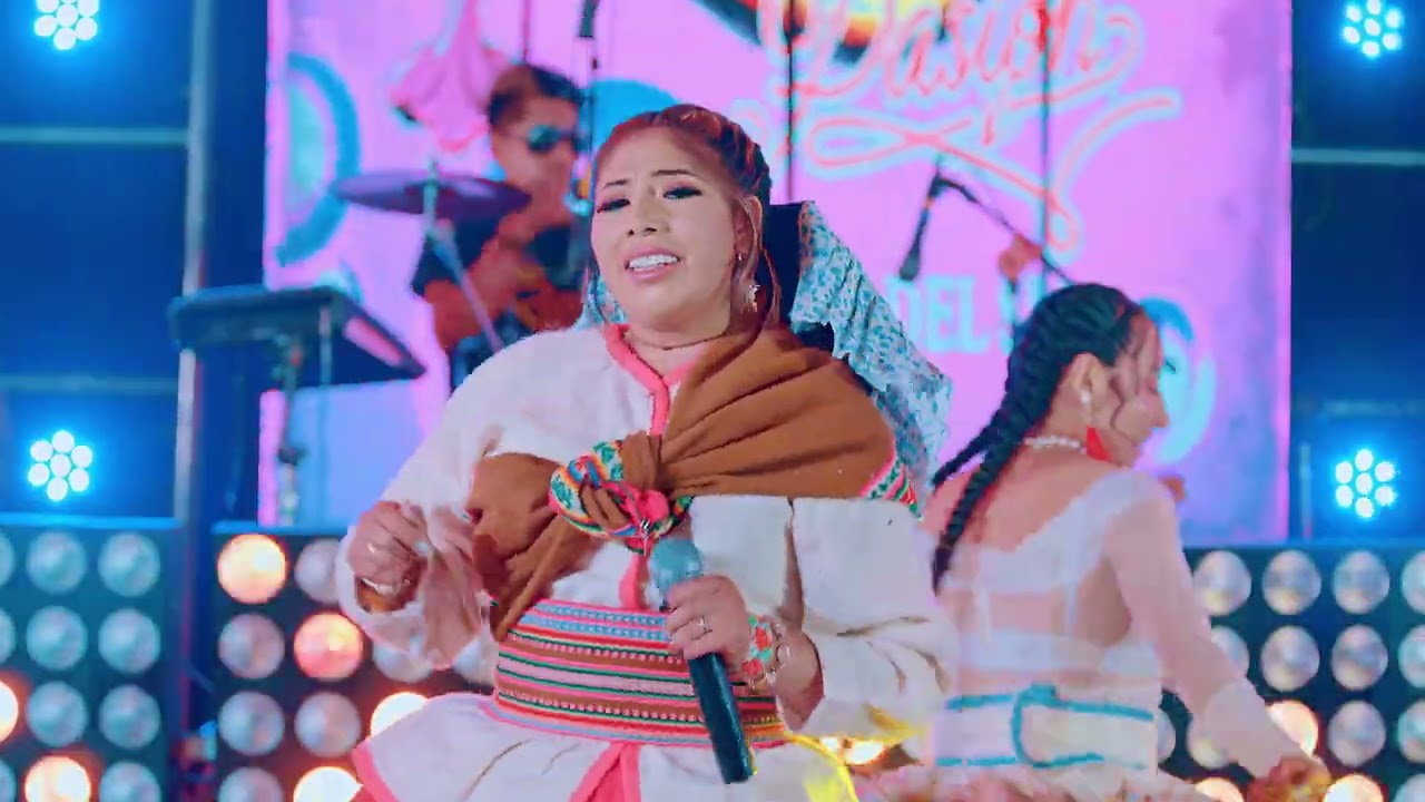 REYNA PASIÓN - Mix Vuela Palomita, Dos más | En Vivo Oficial 4K | MILTON STUDIOS 2023