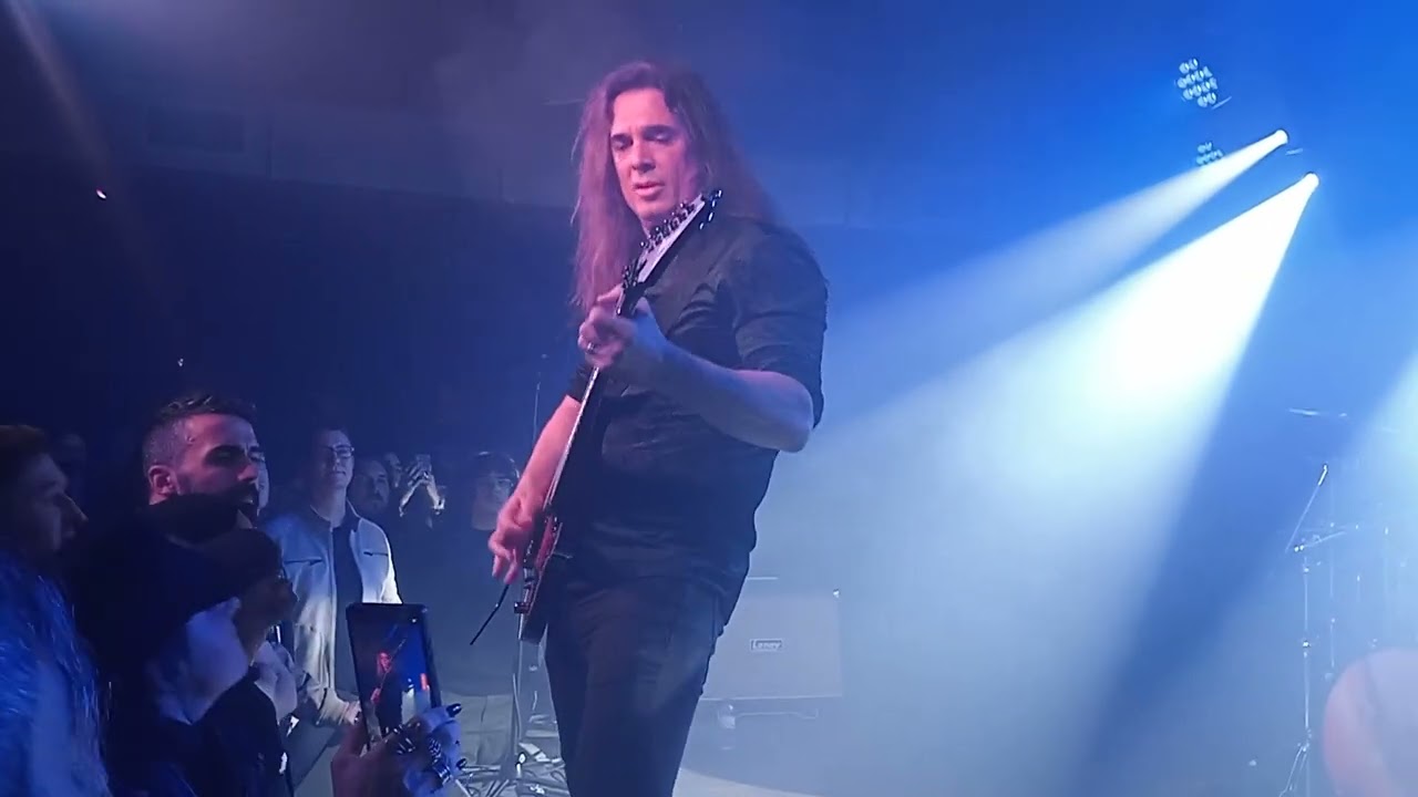 Kiko loureiro: