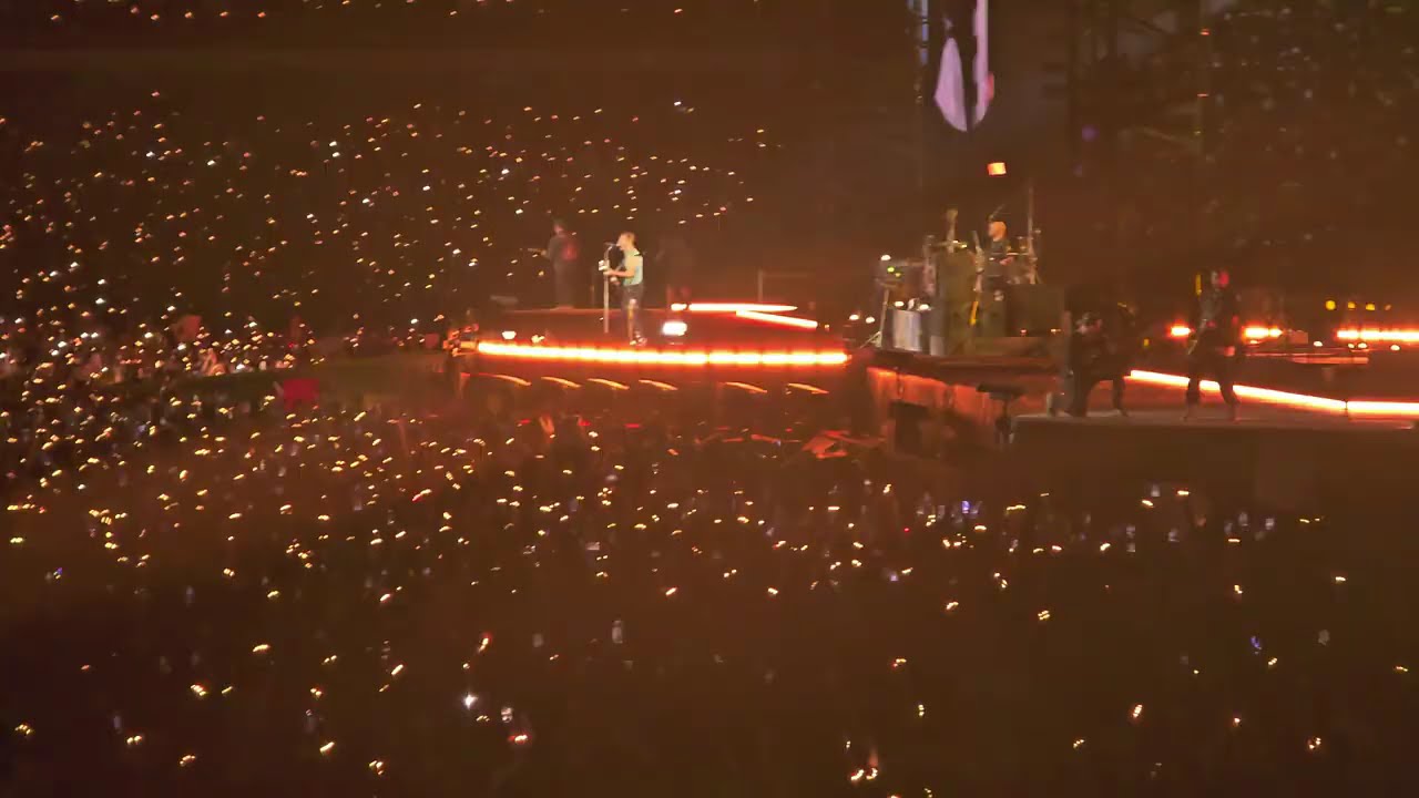 Coldplay performs Yellow Twice Live in Mumbai on 21st Jan, 2025, #musicofthespheres #coldplaymumbai