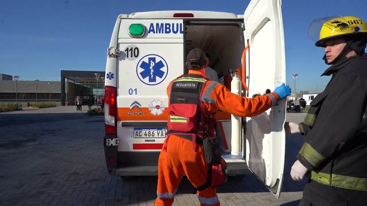 SIMULACRO DE EMERGENCIA EN LA UNIVERSIDAD NACIONAL DEL OESTE