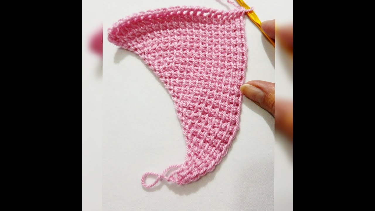 PUNTO TUNECINO EN FORMA TRIANGULAR IRREGULAR