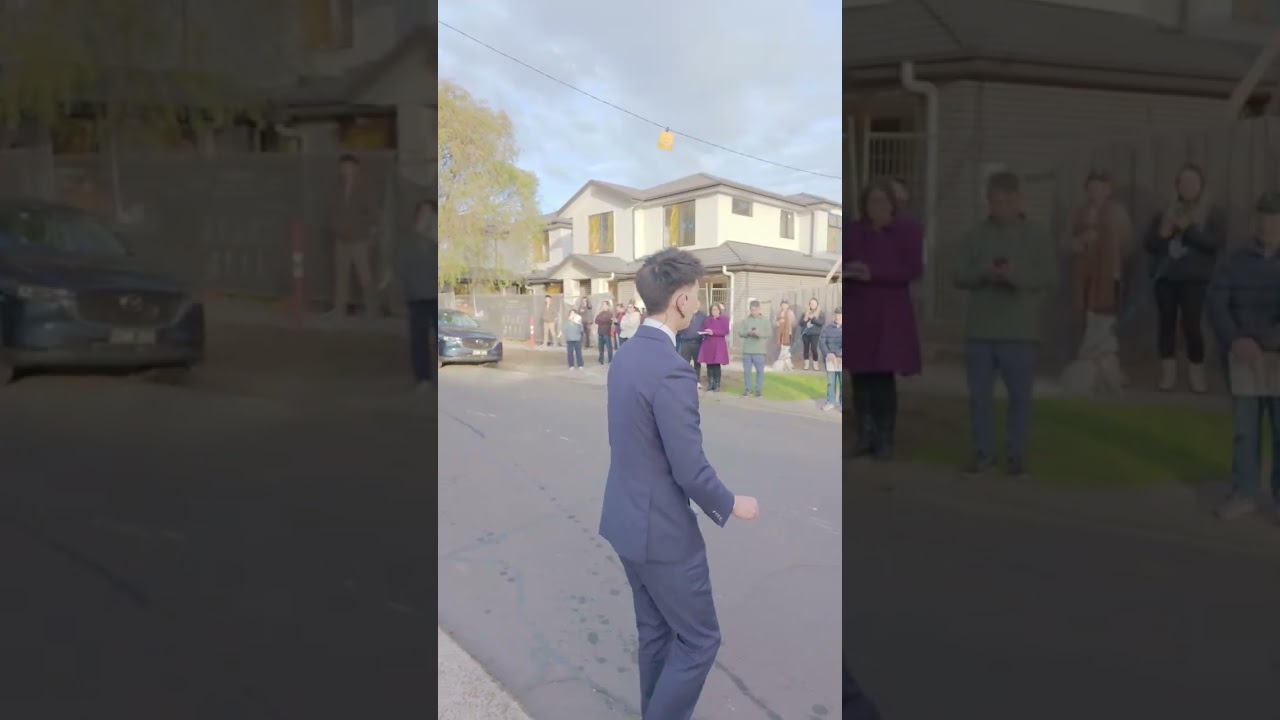 SOLD at Auction – 7C McLochlan Street, Mount Waverley | Auctioneer Ian Shi & Longyi Property