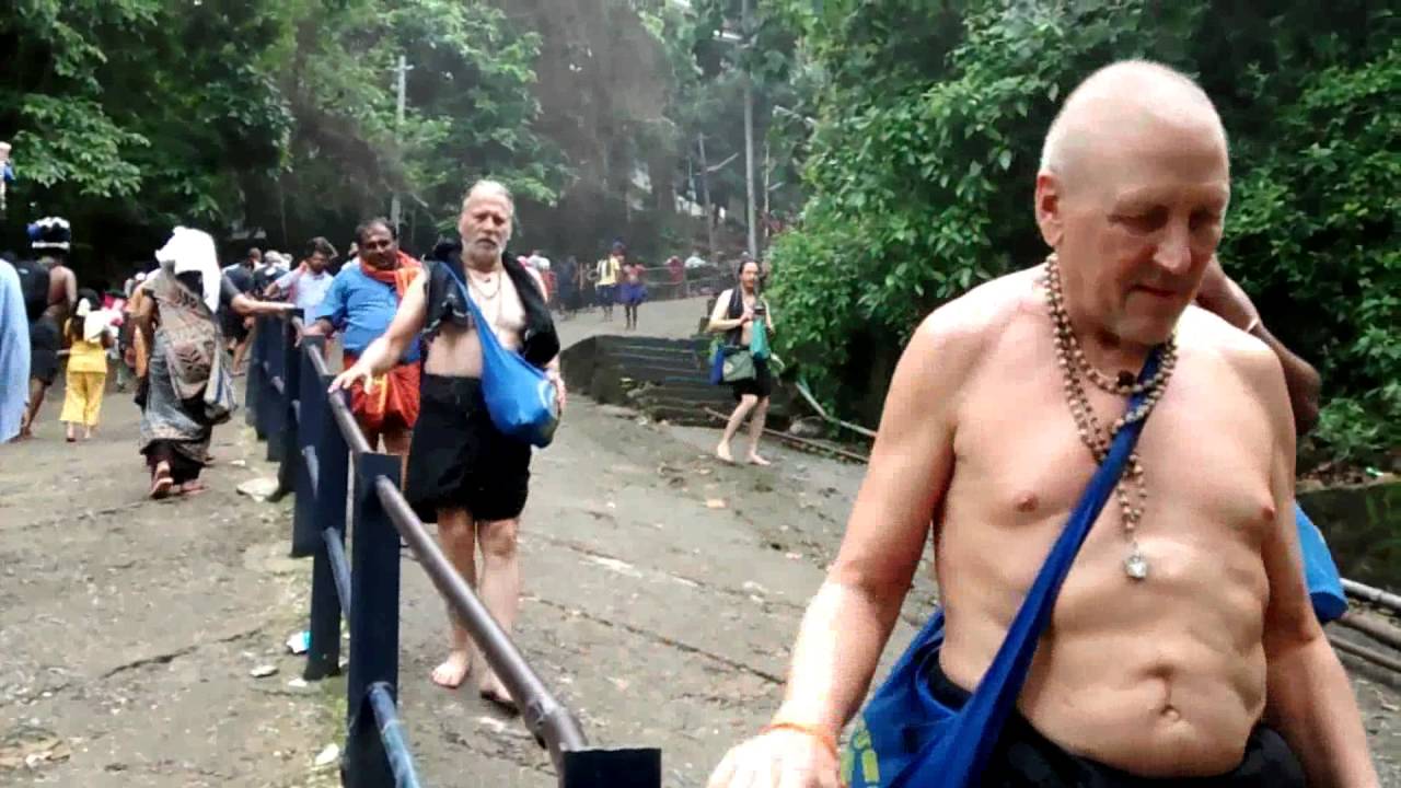 SABARIMALA PILGRIMAGE (Pampa to Pathinettam Padi)