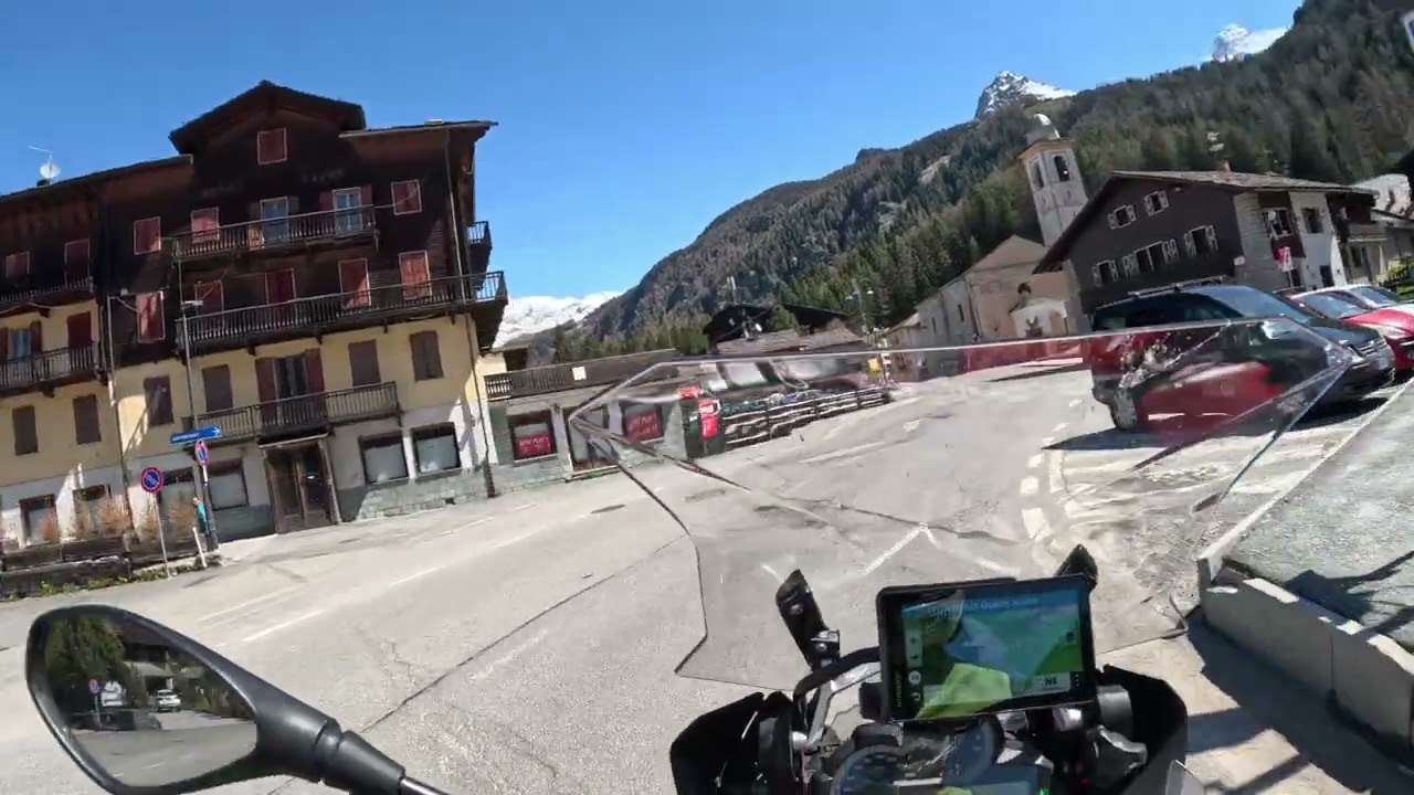 Viaggio in moto, Col de Joux, Brusson, Champoluc, Col Tzecore in Valle d'Aosta