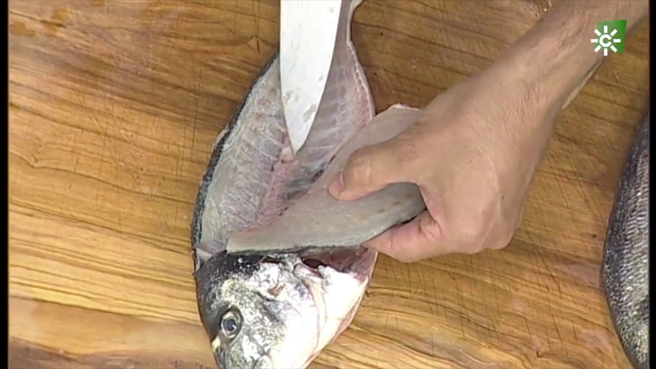 Cómo limpiar una dorada de manera sencilla