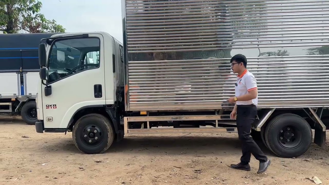 Review mẫu xe ISUZU QKR210 2026 tải trọng 2200kg