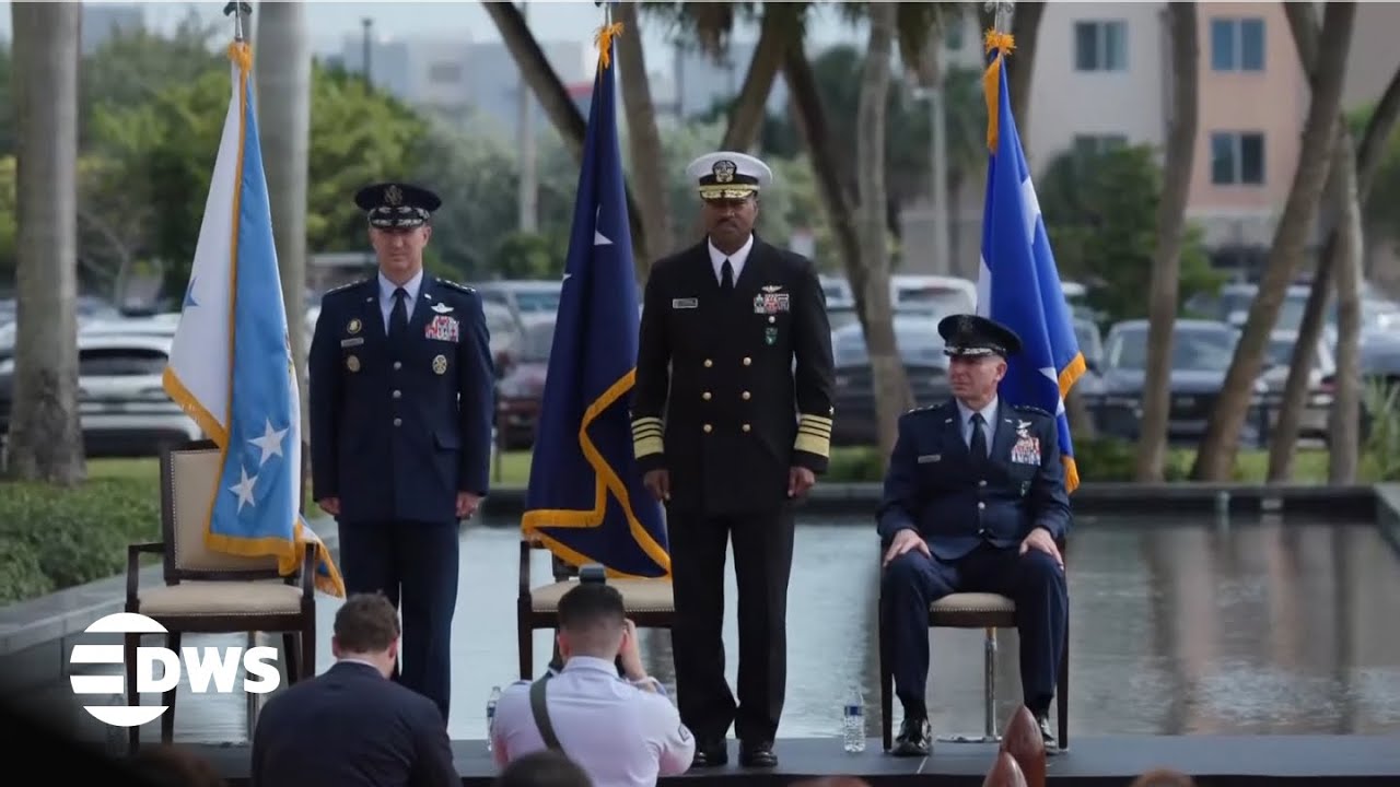 HISTORIC MOMENTS: SOUTHCOM Change of Command &mdash; Admiral Holsey to Lt. Gen. Pettus | AC15