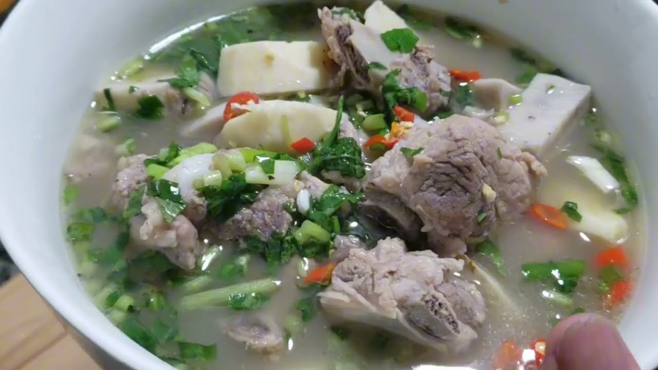 Chi tiết cách nấu canh khoai môn hầm xương thơm ngon bổ dưỡng cho gia đình