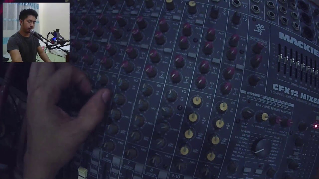 MACKIE CFX12  AUDIO MIXER