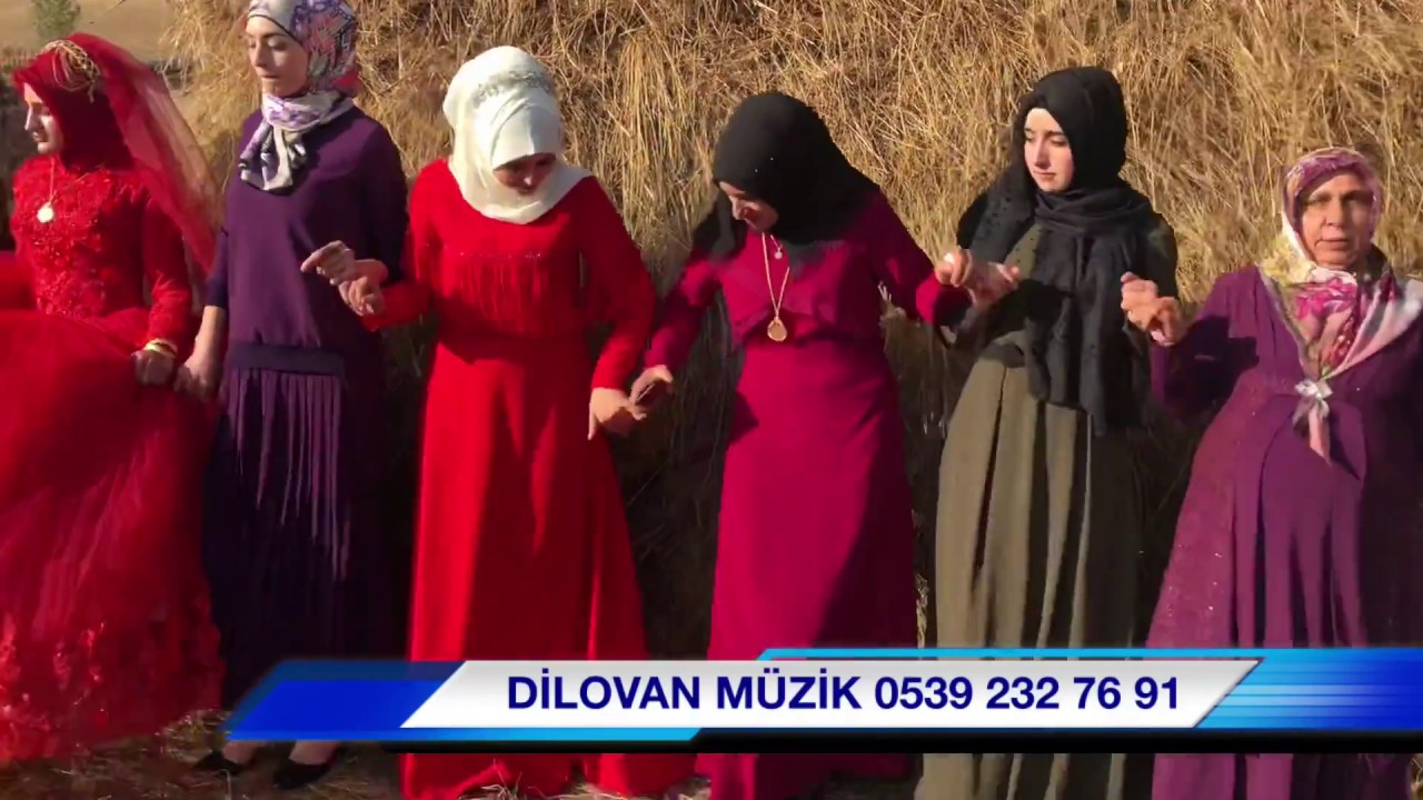 İddia ediyorum doğunun halayda bir numaralı sesi. Çok güzel söylüyor DİLOVAN MÜZİK