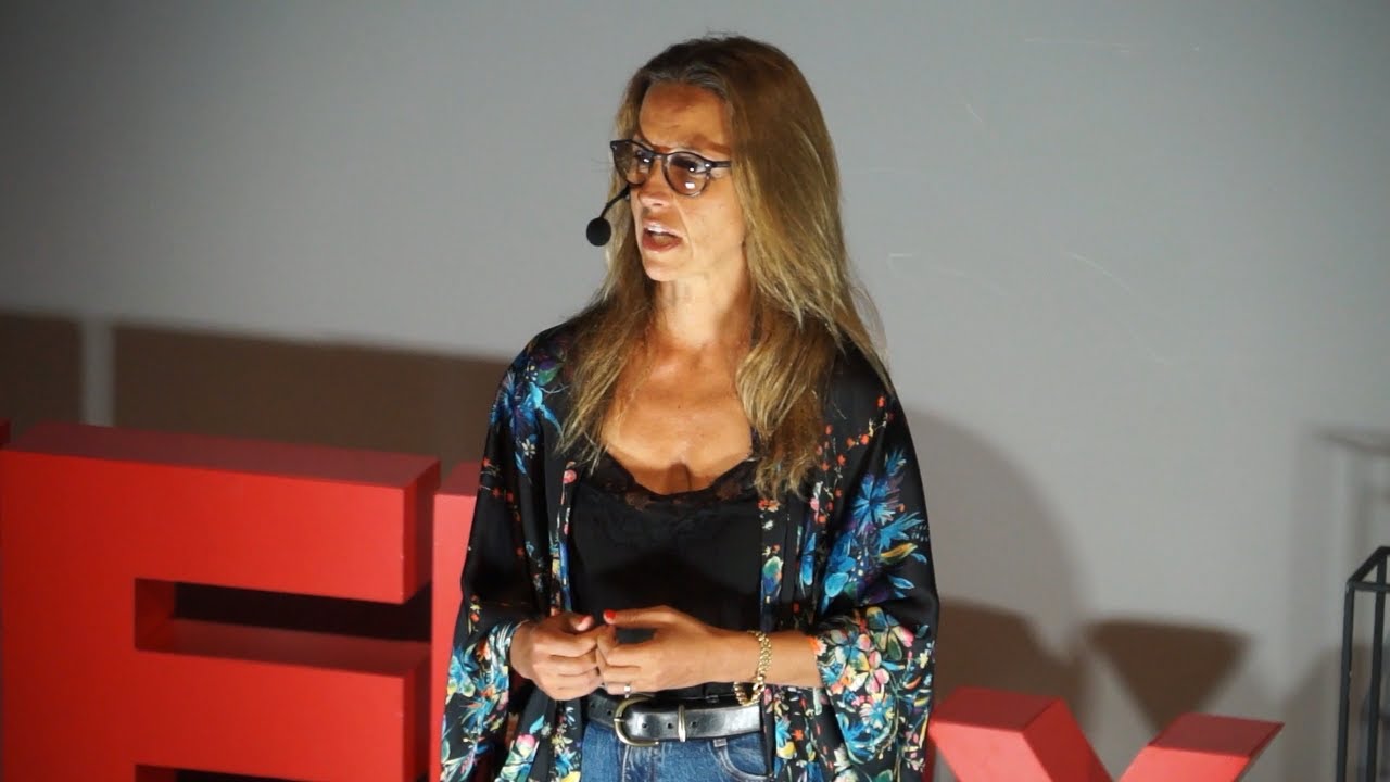 Doença de Parkinson: uma adversidade que cria oportunidades | Carmo Teixeira Bastos | TEDxPortoSalon