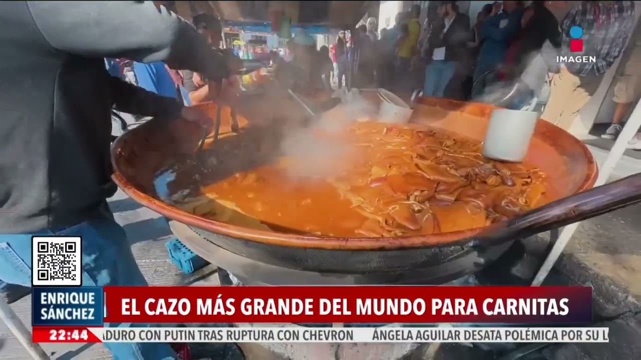 El cazo m&aacute;s grande del mundo para hacer carnitas est&aacute; en Tar&iacute;mbaro, Michoac&aacute;n | Imagen Noticias