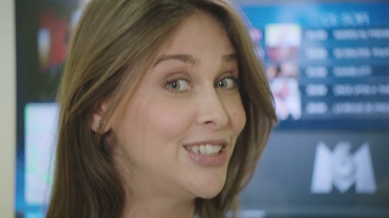 Sandrine Fougère - Voix-off chaleureuse et complice pour M6