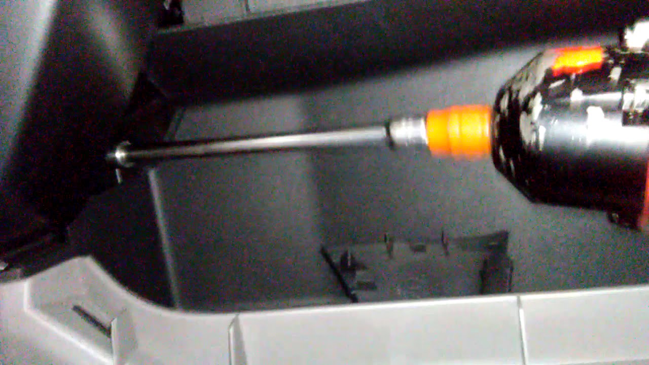 Removing a Ford F250 F 350 super duty console