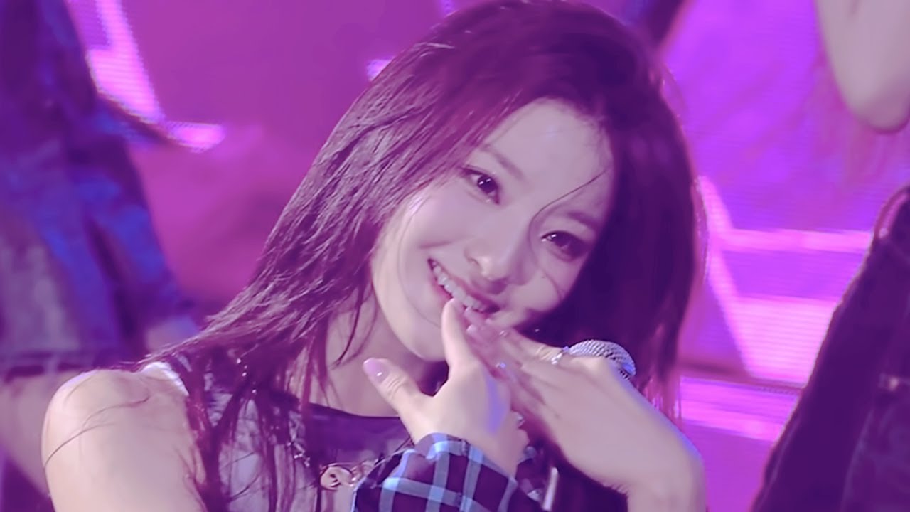 [4K] 240912 'Stay This Way, DM, WE GO'  프로미스나인 이새롬 직캠 @서울대 공대 축제 fromis_9 Saerom fancam
