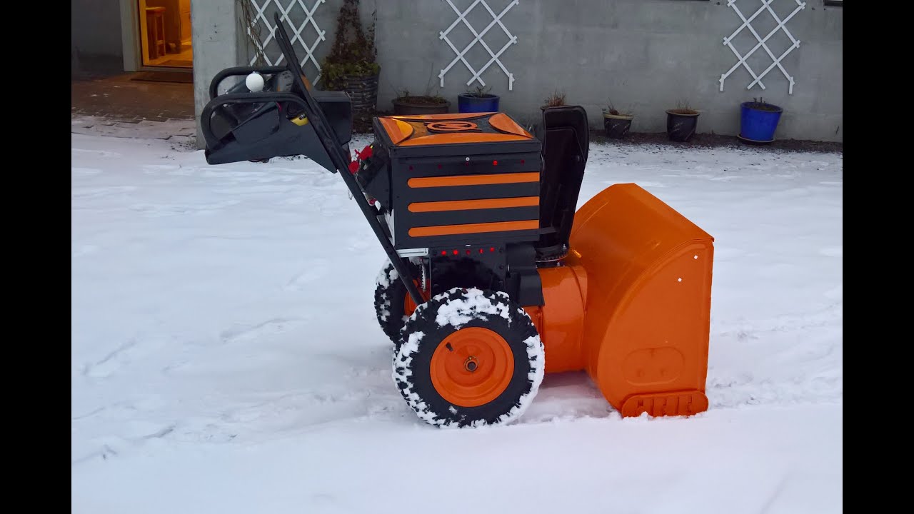 Elektrisk Snøfreser, ombygget fra bensin- til batteridrift  -  Electric snow blower on battery