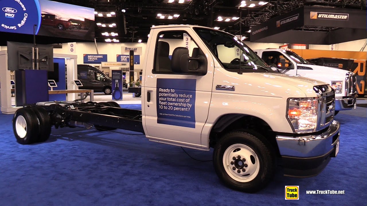 2023 Ford E450 Cutaway Truck