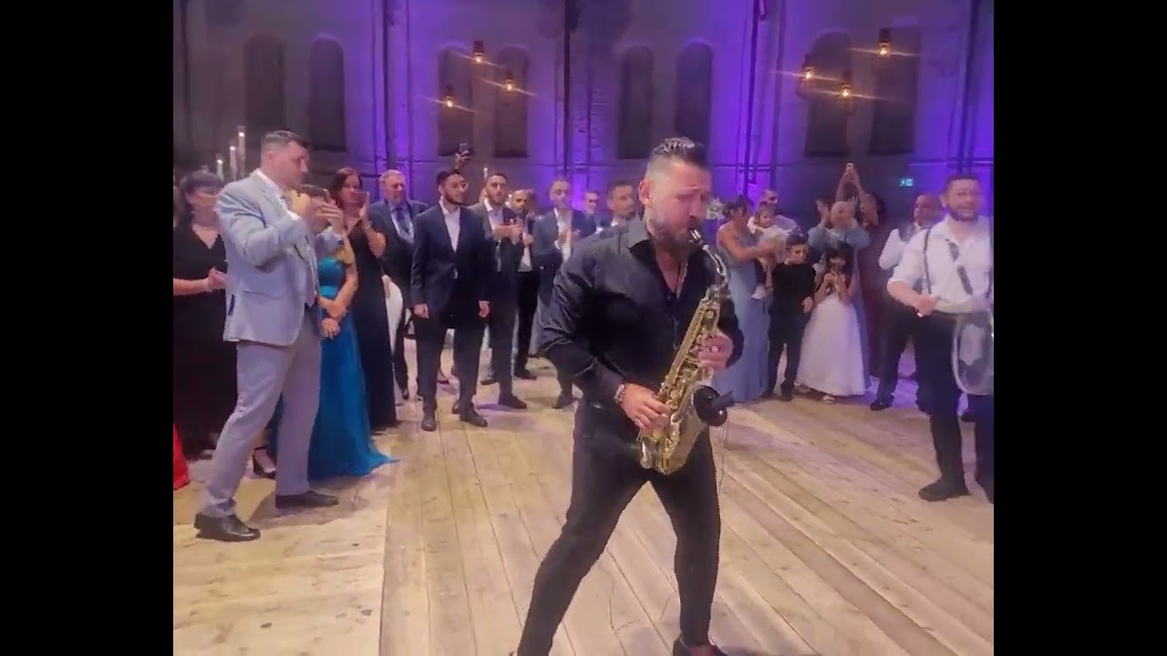 cover song on saxophone ملعون ابو العشق     + البنط العريض   zaffet al mousikarr