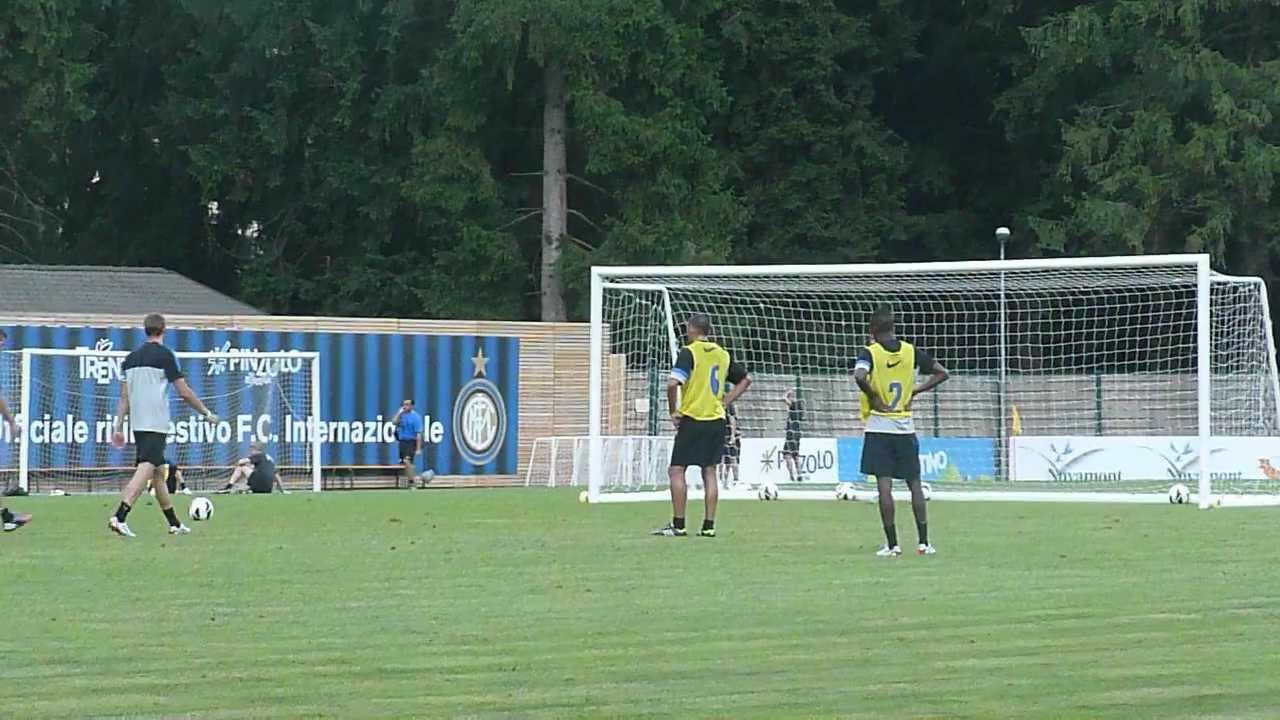 Ritiro Inter Pinzolo 2012: gol su rigore del Pazzo in partitella 07/07/12
