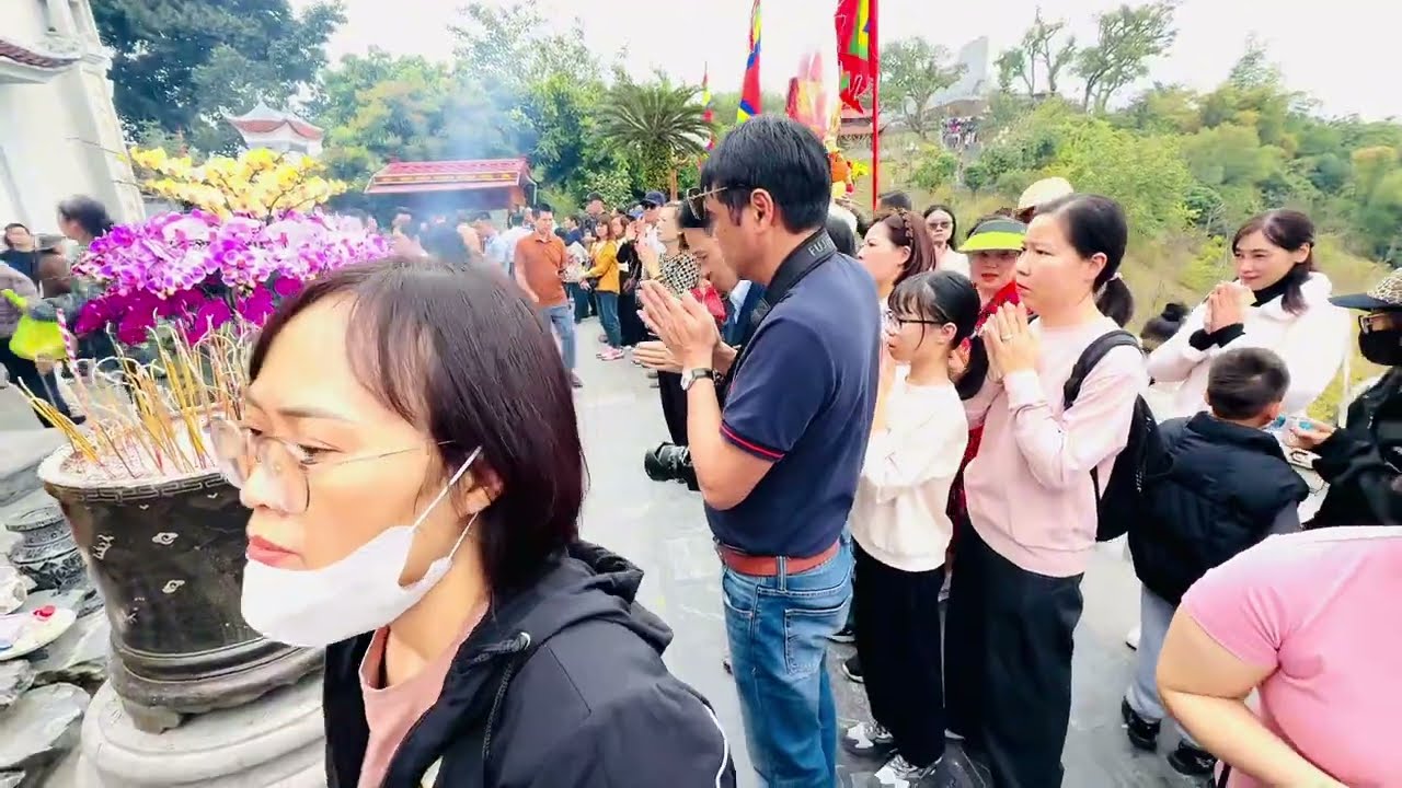Đầu xuân đi lễ!