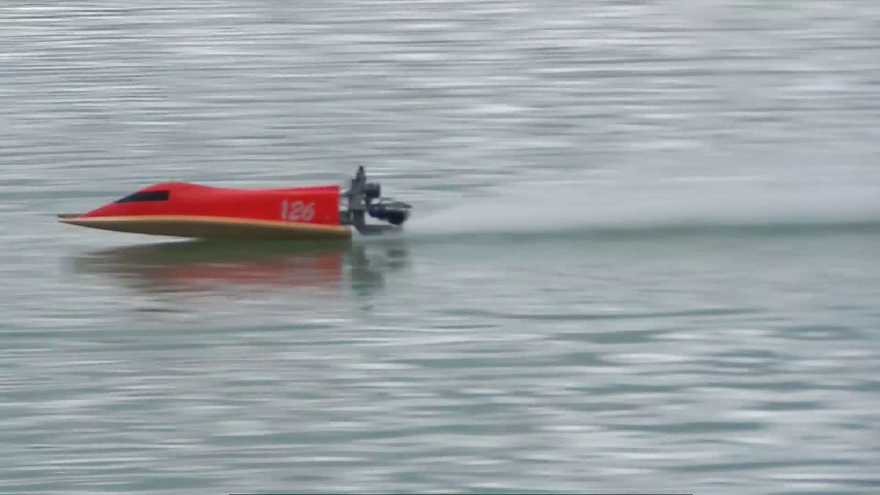 B Outboard 7.5cc Tunnel Hull