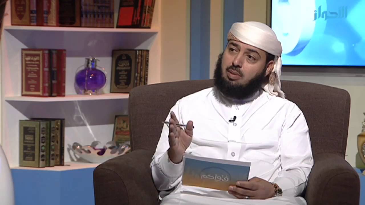 هل تقع العين على صور الأشخاص في وسائل التواصل ؟ | الشيخ خالد الفليج