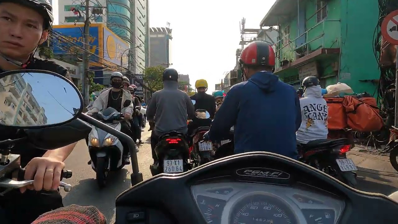 📍 POV Saigon: Đường Cách Mạng Tháng 8 – Mùng 7 Tết