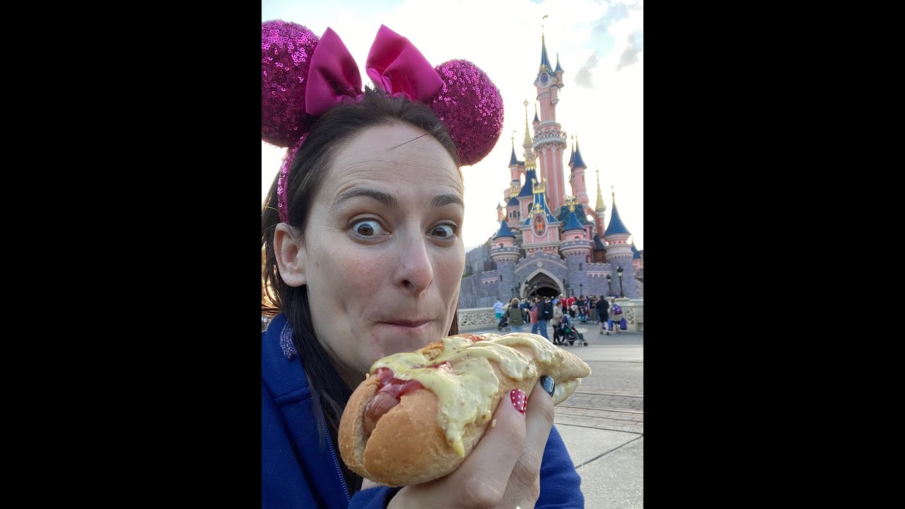 Disneyland Paris Vlog 2 :: May 2022  Solo night in the park without kids!