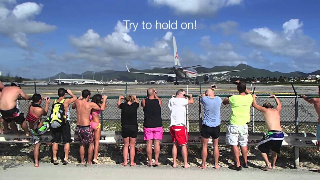 Maho Beach (Airport Runway Beach with Jet Blast) | St. Maarten