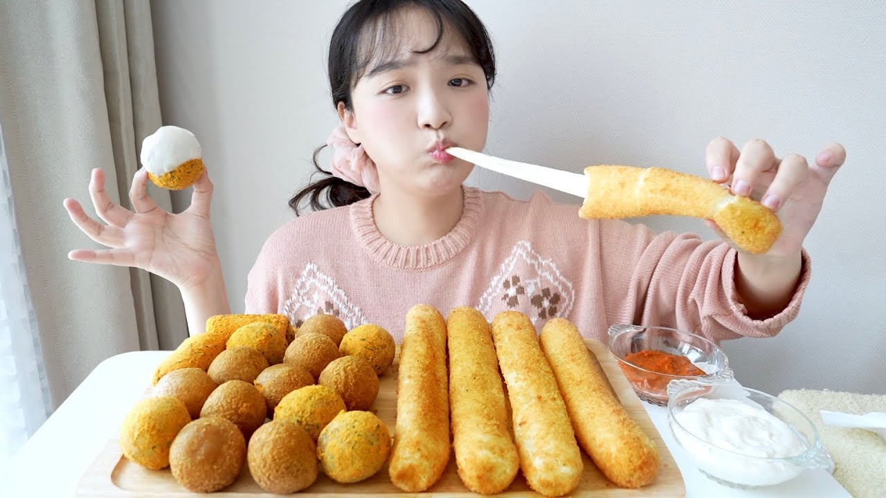 치즈스틱 치즈볼 먹방🧀💛치즈볼이 너무 땡겨서 치즈볼 파티! bhc신메뉴 치로스,뿌링치즈볼,뿌링핫도그 REALSOUND MUKBANG | cheese balls and stick