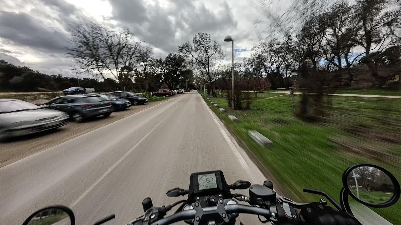 Zontes G1 POV | Ruta entre arboles