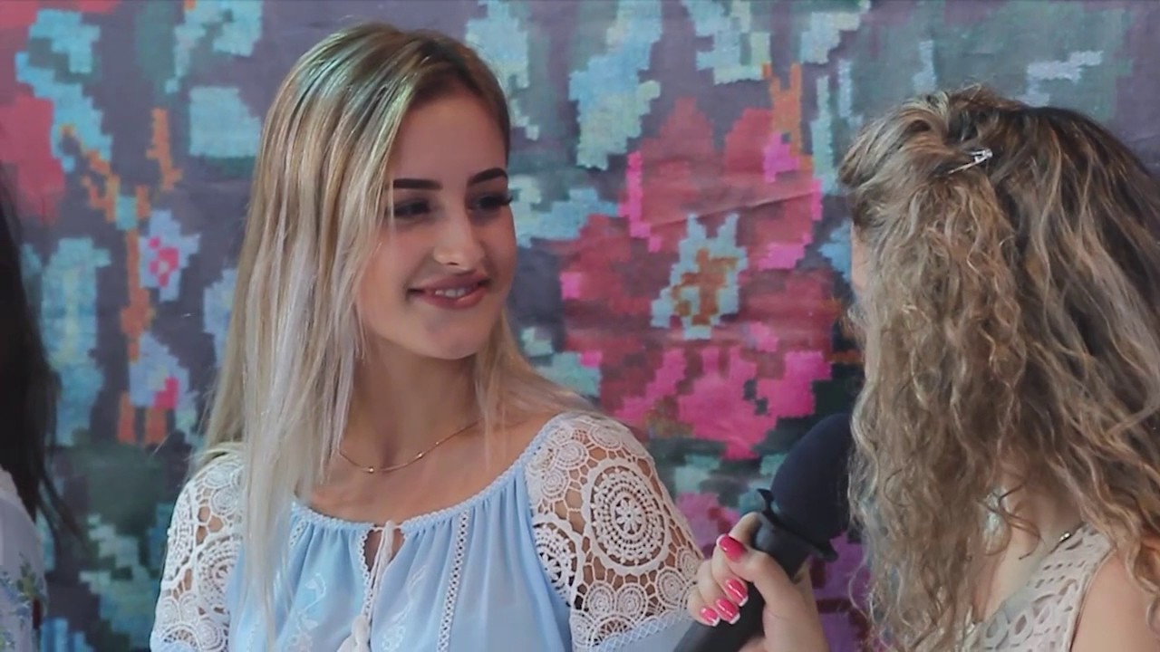 Şezătoare cu mic şi mare